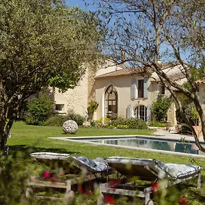 Mas Millésime - Double - Petit Déjeuner - Piscine - Mas Du Xviiième Siècle Proche Saint-rémy-de-provence Maison d'hôtes Mas-Blanc-des-Alpilles